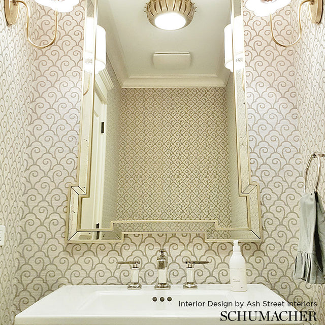 Scallop Filigree Sisal Gold on Jet by Schumacher Art Deco Wallpaper – Schumacher 5008301