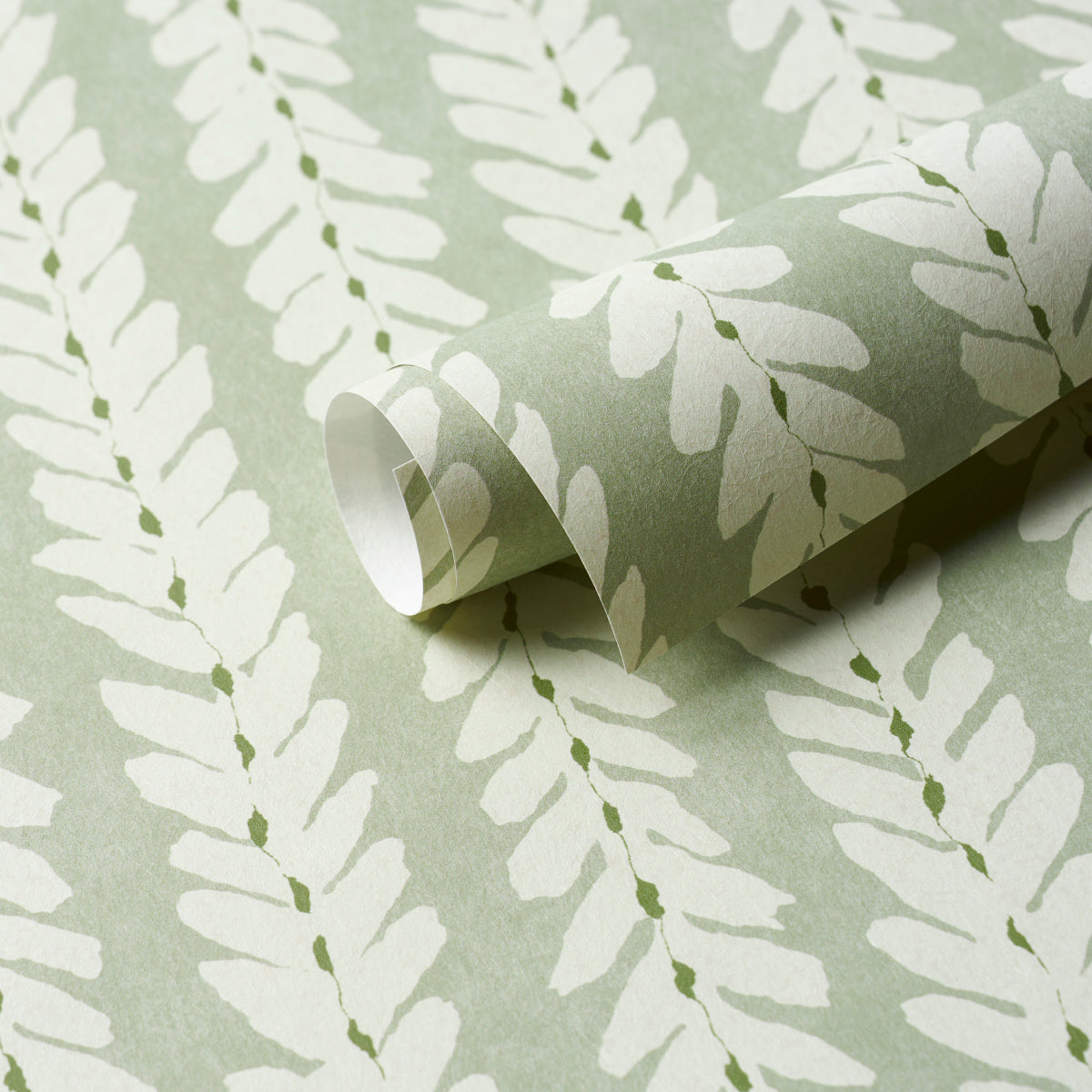 Woodperry Celadon by Veere Grenney Modern Botanical Stripe Wallpaper – Schumacher 5008793