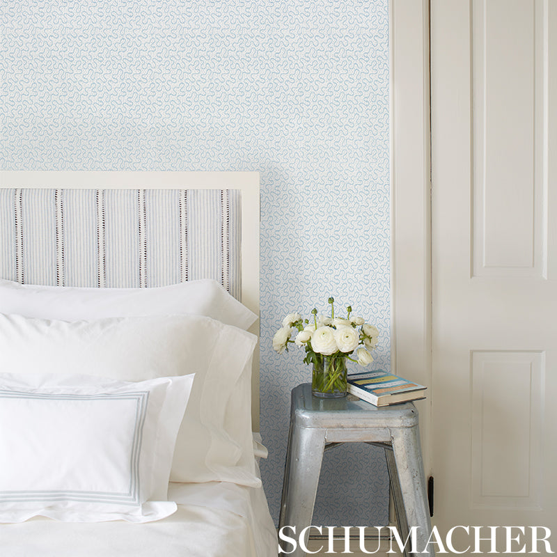 Meander Slumber Blue by Schumacher Celerie Kemble Modern Abstract Wallpaper – Schumacher 5009472