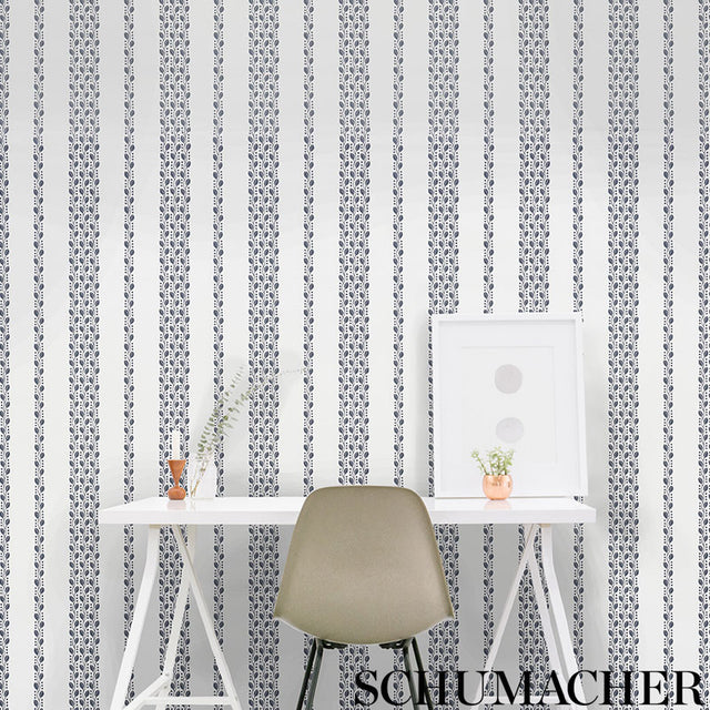 LILLIAN VINE Grey by Schumacher Small-Print Vine Stripe Wallpaper – Schumacher 5009521
