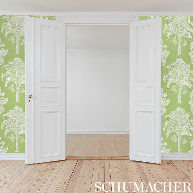 Grand Palms Leaf by Schumacher Large-Scale Palm Silhouette Wallpaper – New Traditional Collection 5009620