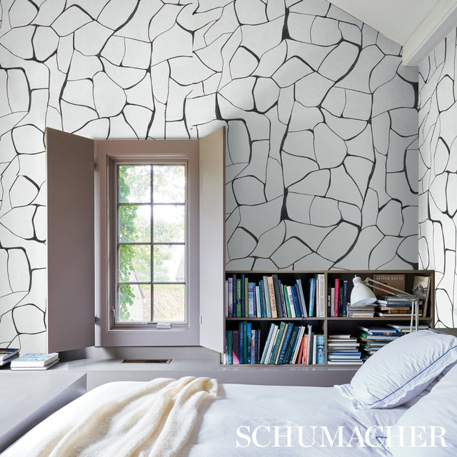 FILIGREE Black and White by Porter Teleo Abstract Modern Wallpaper – Schumacher 5009704