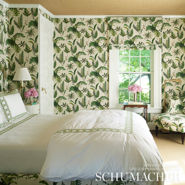 LES FOUGERES Botanical Fern Wallpaper in Document by Schumacher – 5010660