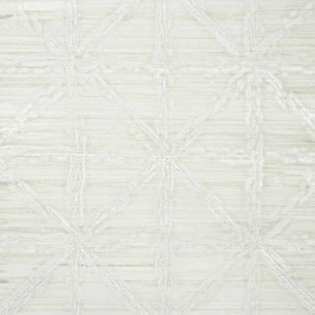 Aventurine Performance Silver geometric textured high performance wallcovering by Schumacher shown in a living room setting.