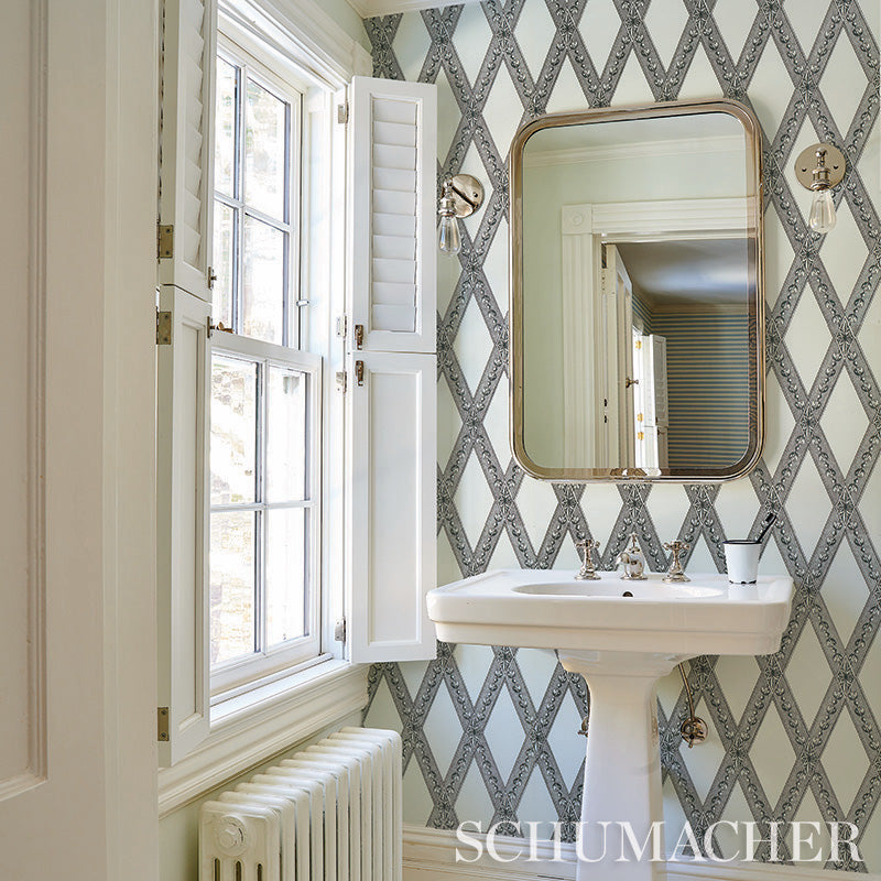 LES LOSANGES TOILE Gold on Black Trellis Wallpaper by Jill Lasersohn – Schumacher 5011362