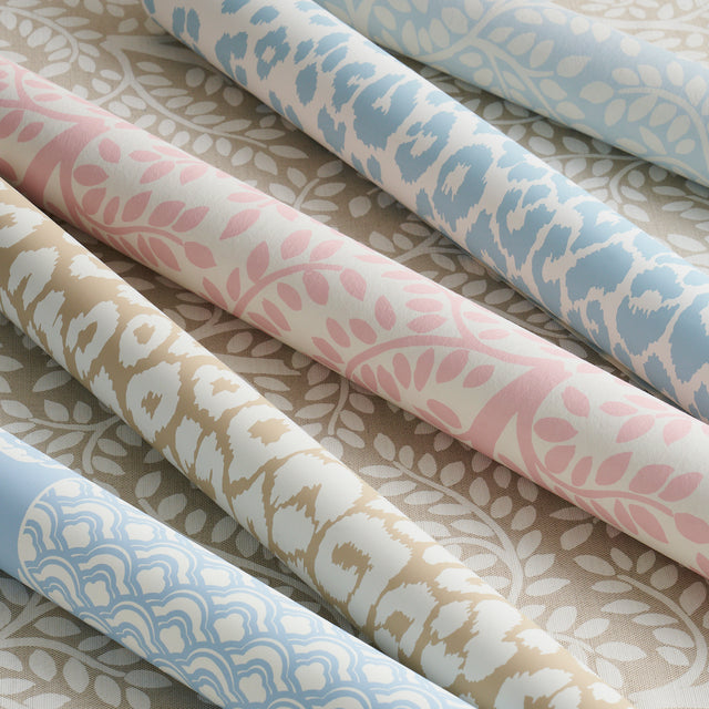 Temple Garden II Blush by Schumacher Botanical Wallpaper – Schumacher 5011964