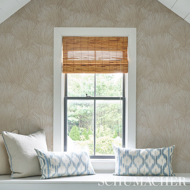 FONDALE Ivory Palm Frond Botanical Wallpaper – Schumacher 5012650