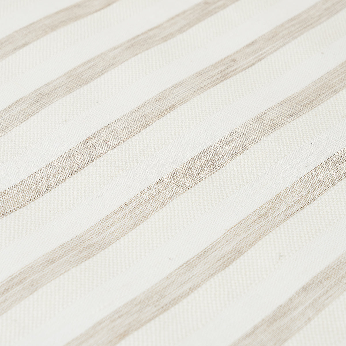 Textured Linen Stripe White by Schumacher Organic Linen Stripe Wallpaper – Schumacher 5013020