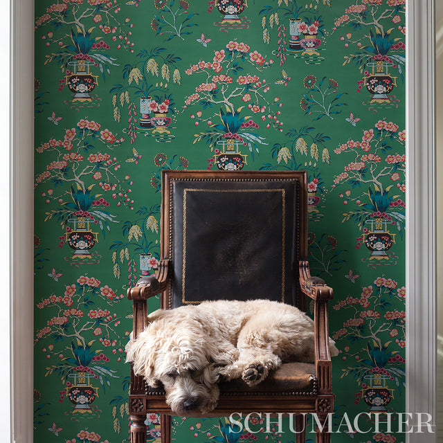 Ming Vase Jade Chinoiserie Wallpaper – Schumacher 5013582