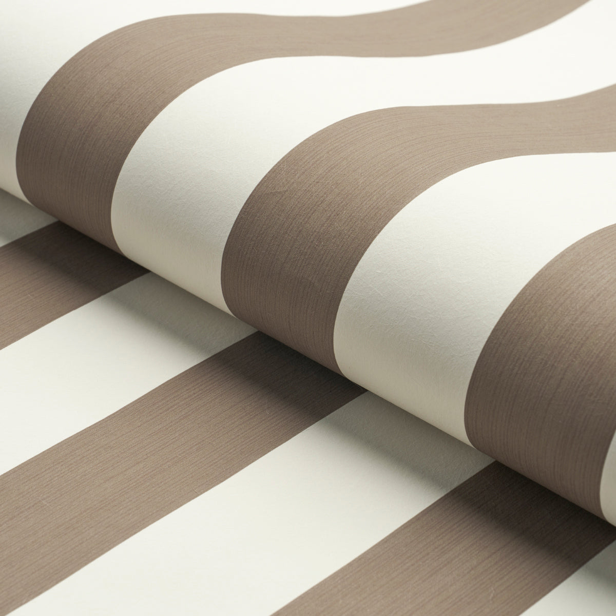Edwin Stripe Wide Mocha by Schumacher Wide Stripe Wallpaper – Perennial Favorites 5013621