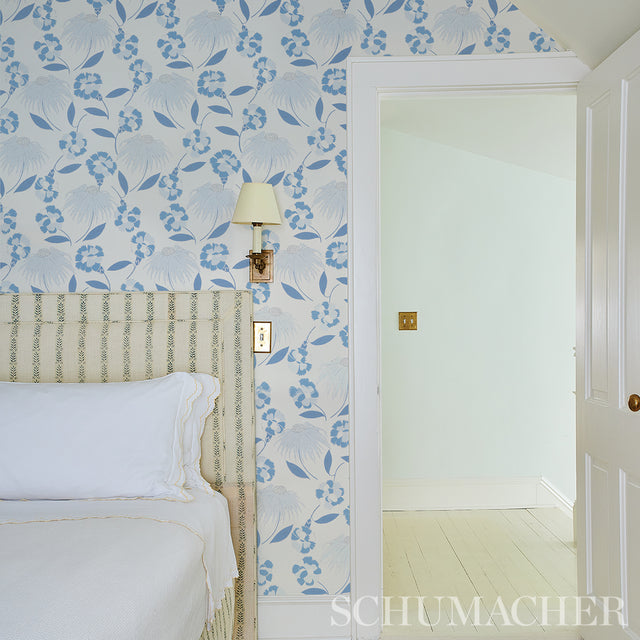 Bouquet Toss Afternoon Blue by Celerie Kemble Retro Floral Wallpaper – Schumacher 5013841