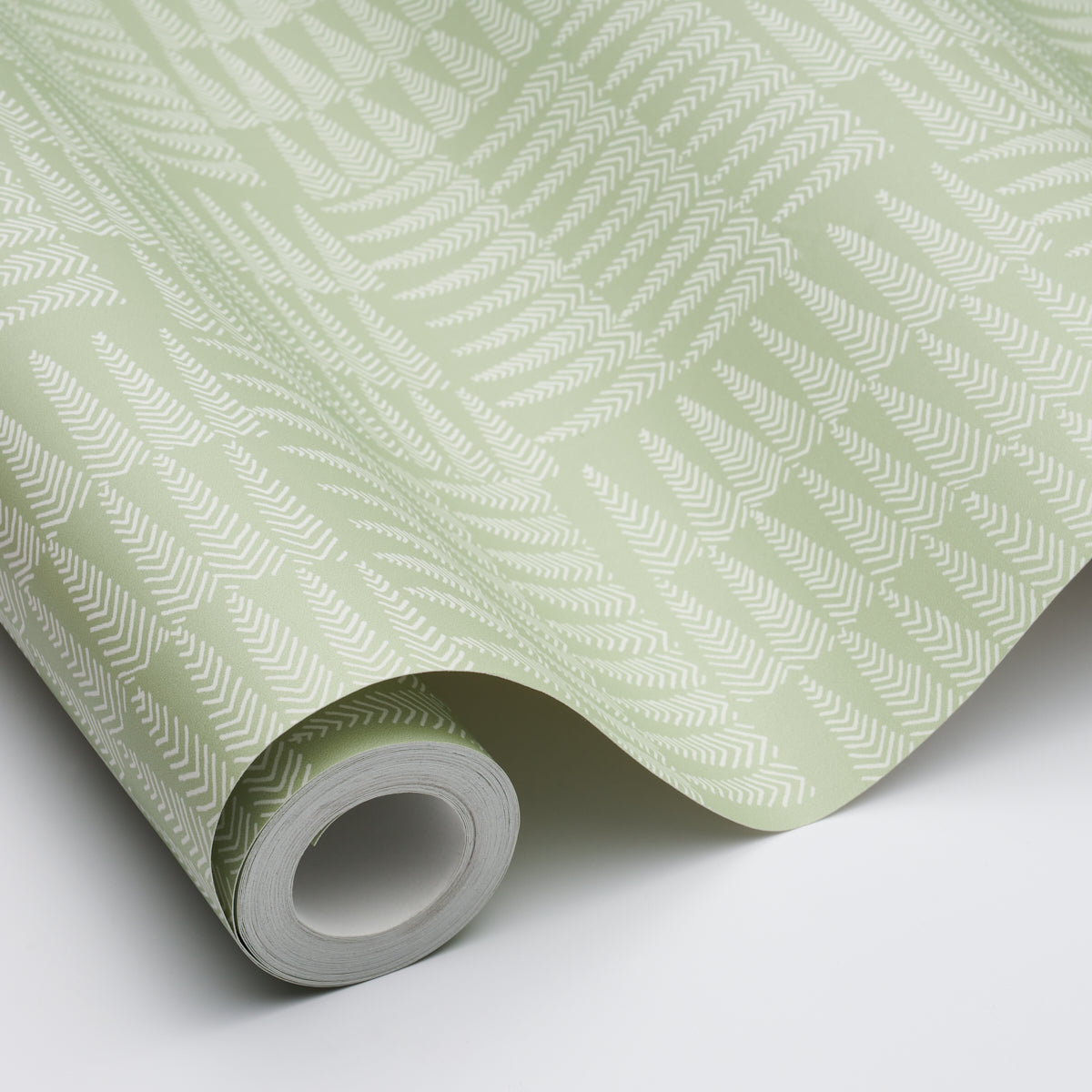 Charlie Green by Schumacher Small-Scale Pennant Stripe Wallpaper – Schumacher 5013932