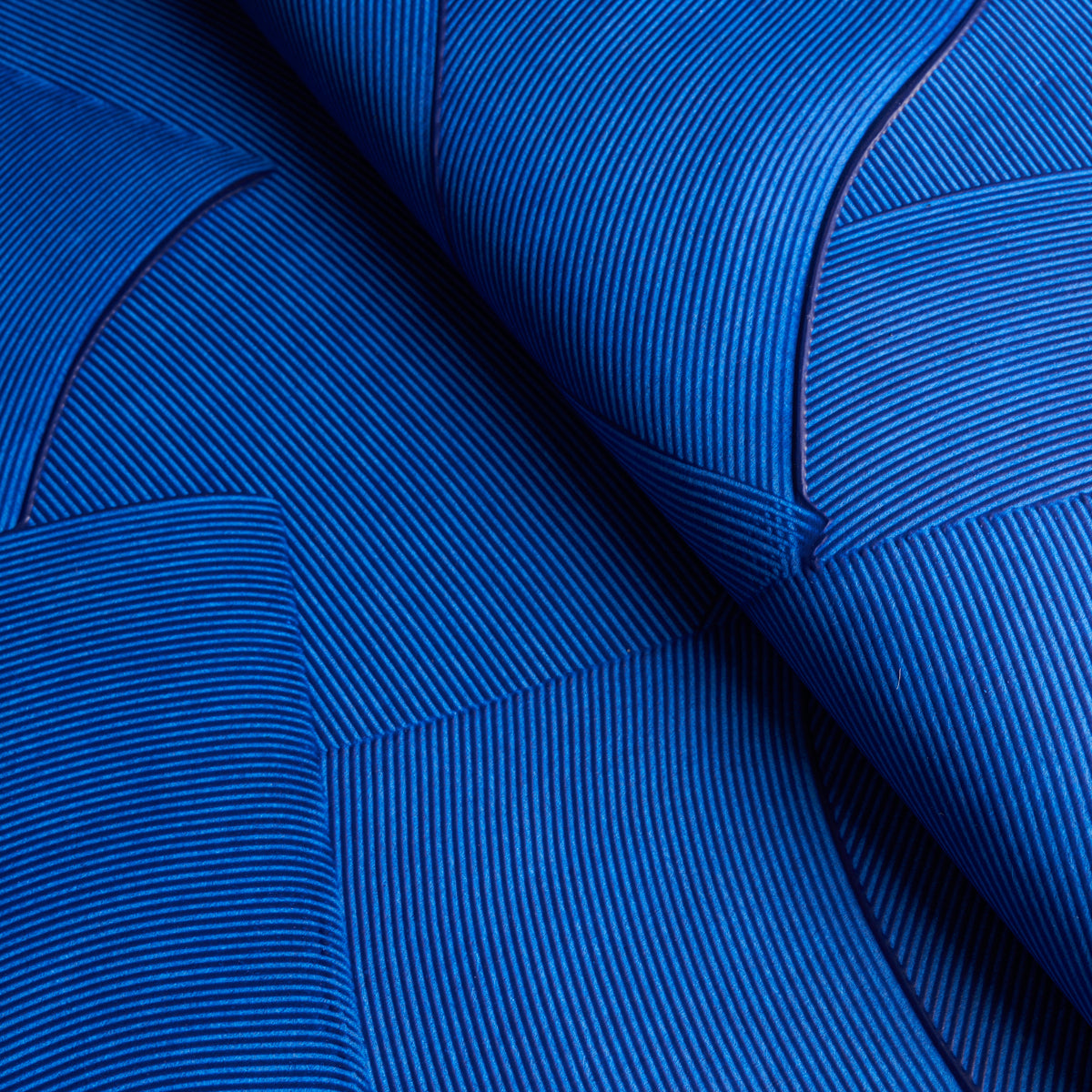 Hand-Combed Plaster Yves Blue by David Kaihoi Handcrafted Wallcovering – Schumacher 5013950