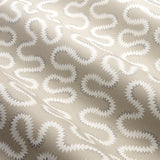 Zoelie Natural by Schumacher Modern Vermicelli Motif Wallpaper – Schumacher 5014240