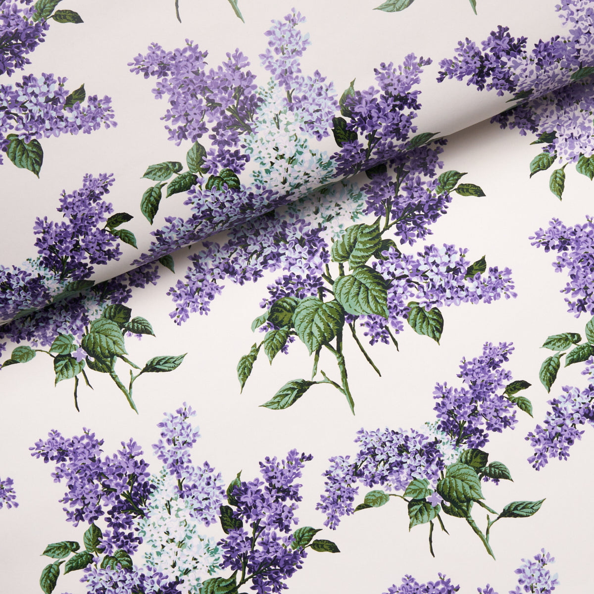 Proust's Lilacs Purple by Schumacher Large-Scale Floral Wallpaper – Johnson Hartig 5014310