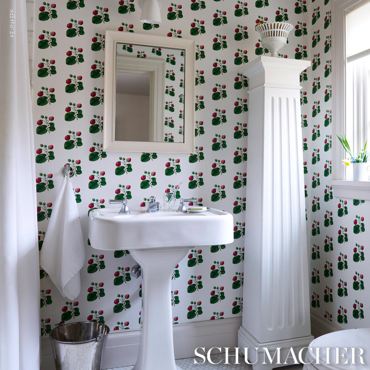 Strawberry Hill White Botanical Wallpaper by Schumacher – Johnson Hartig 5014320