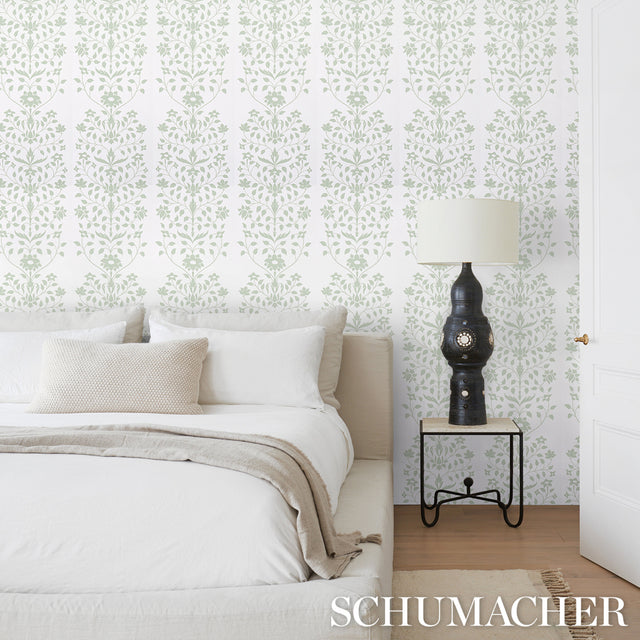Jaipur Mughal Flower Green by Schumacher Marie-Anne Oudejans Collection Wallpaper – Schumacher 5014461