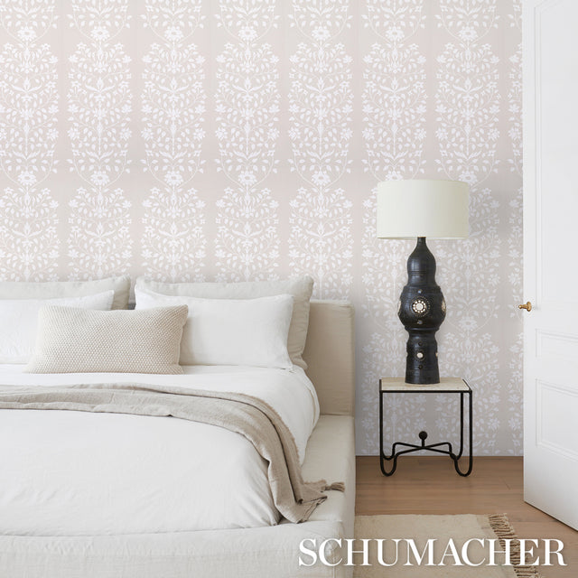 Jaipur Mughal Flower Neutral by Schumacher Marie-Anne Oudejans Designer Wallpaper – Schumacher 5014462