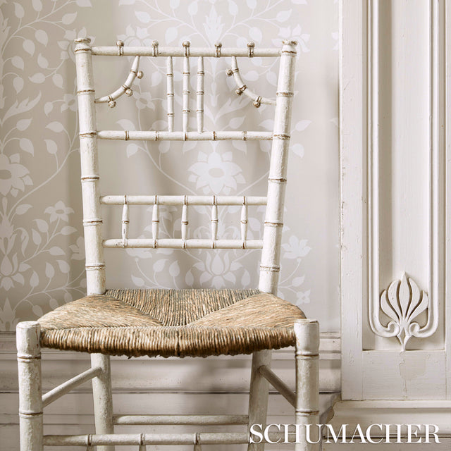 Jaipur Mughal Flower Neutral by Schumacher Marie-Anne Oudejans Designer Wallpaper – Schumacher 5014462