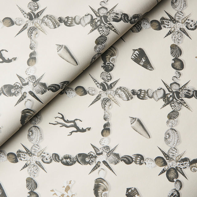 Grotto Treillage Grisaille by Charlap Hyman & Herrero Shell Trellis Wallpaper – Schumacher 5014491