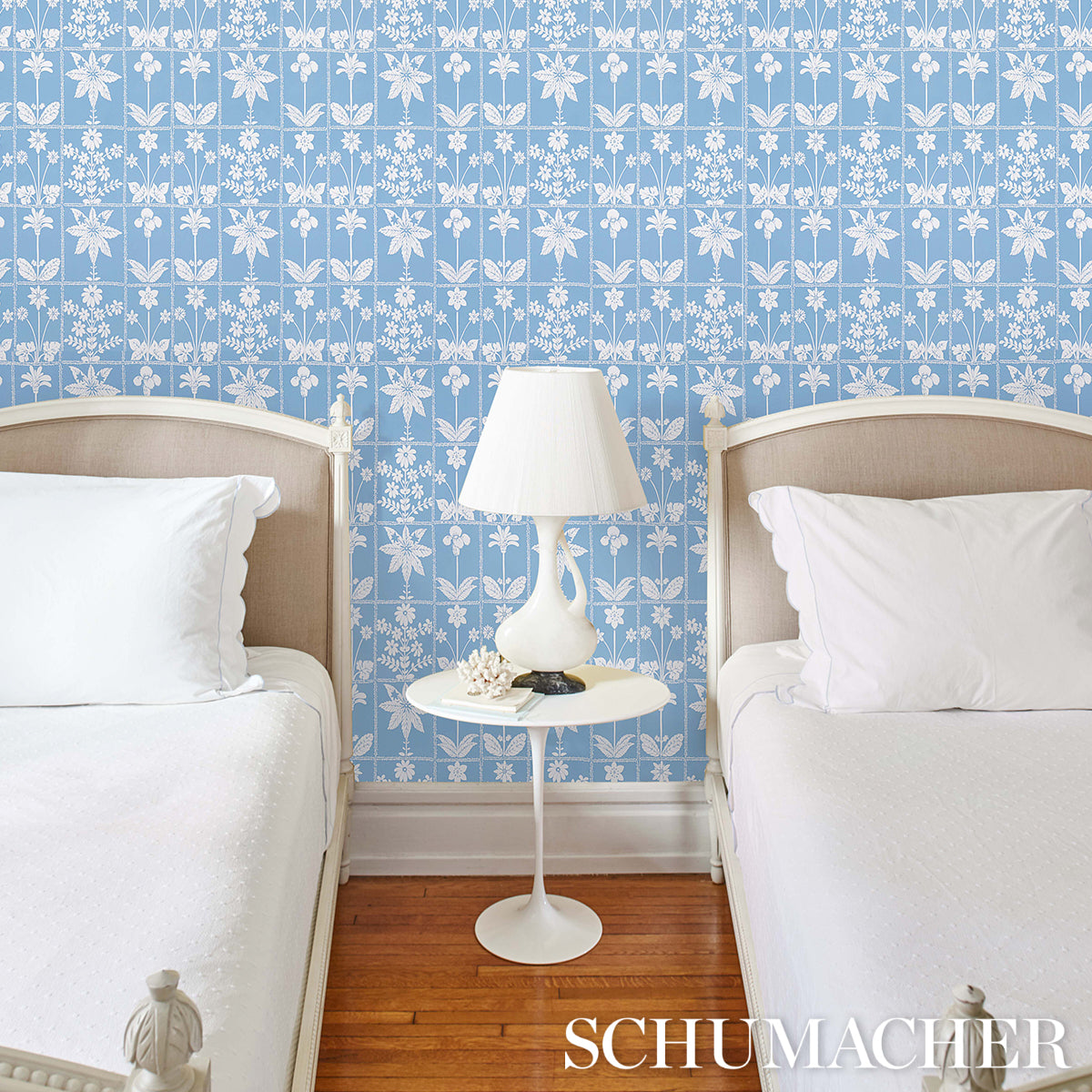 Georgia Wildflowers Blue by Schumacher Folly Cove Botanical Wallpaper – Schumacher 5014820