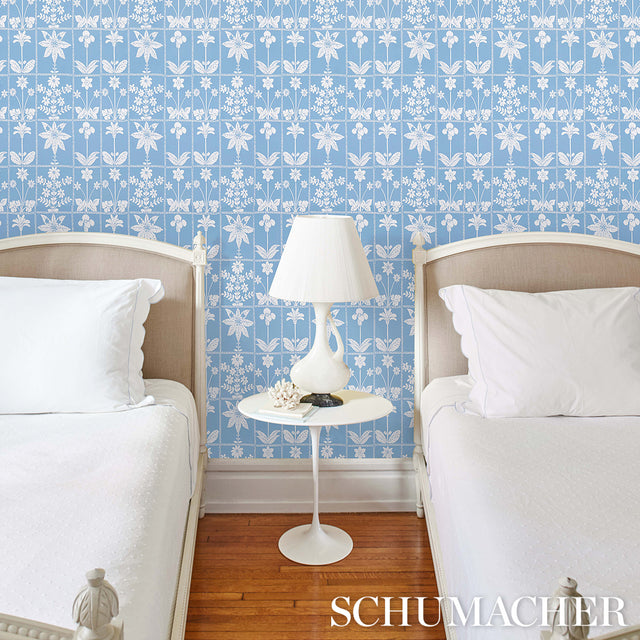 Georgia Wildflowers Blue by Schumacher Folly Cove Botanical Wallpaper – Schumacher 5014820