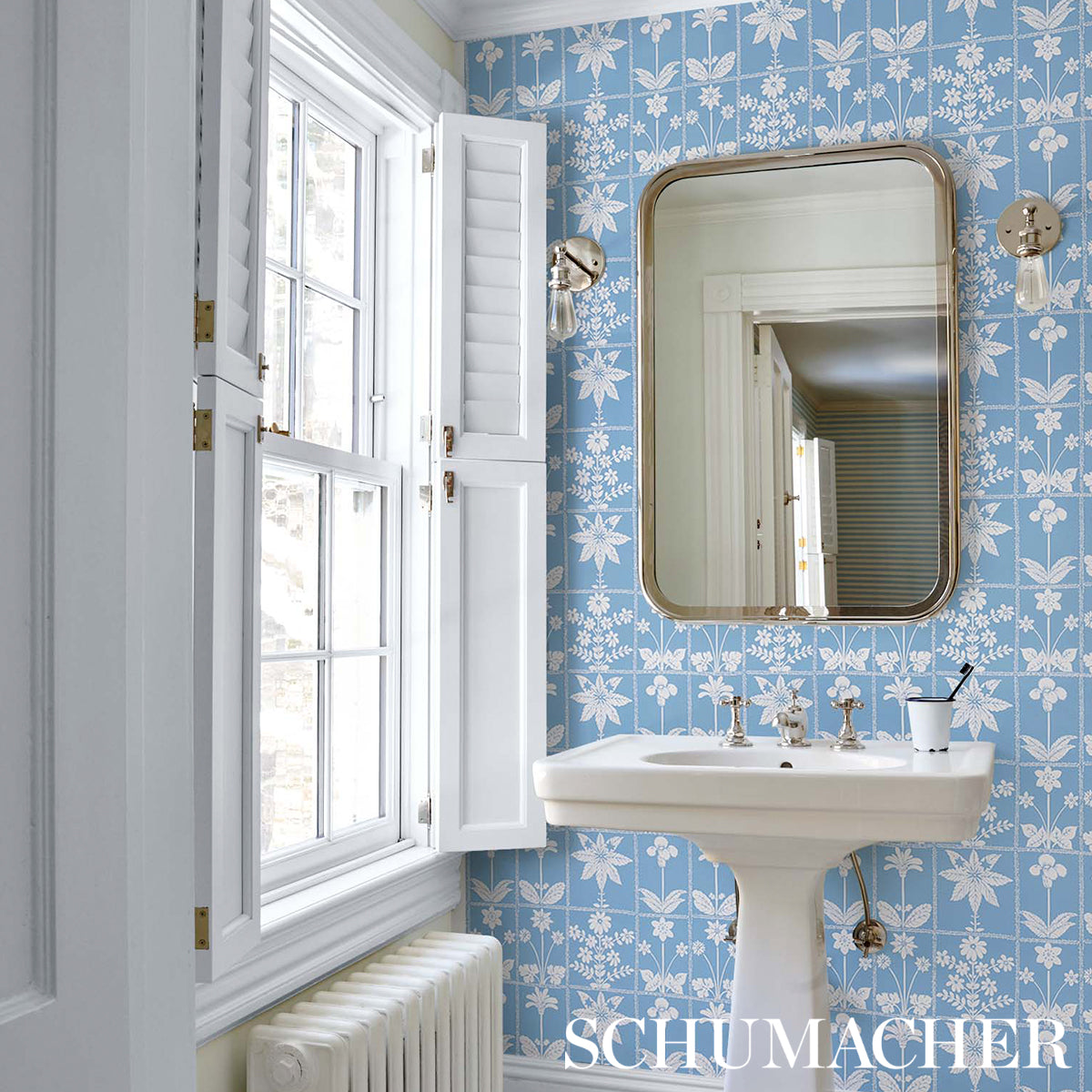 Georgia Wildflowers Blue by Schumacher Folly Cove Botanical Wallpaper – Schumacher 5014820