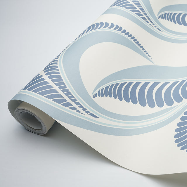 Banana Leaf China Blue by Neisha Crosland Botanical Wallpaper – Schumacher 5014982