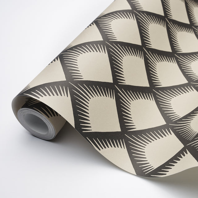 Maize Black & Cream Trellis Wallpaper by Neisha Crosland – Schumacher 5015040