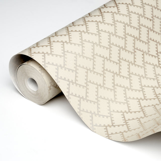 Parterre Gold by Neisha Crosland Small-Scale Herringbone Wallpaper – Schumacher 5015080