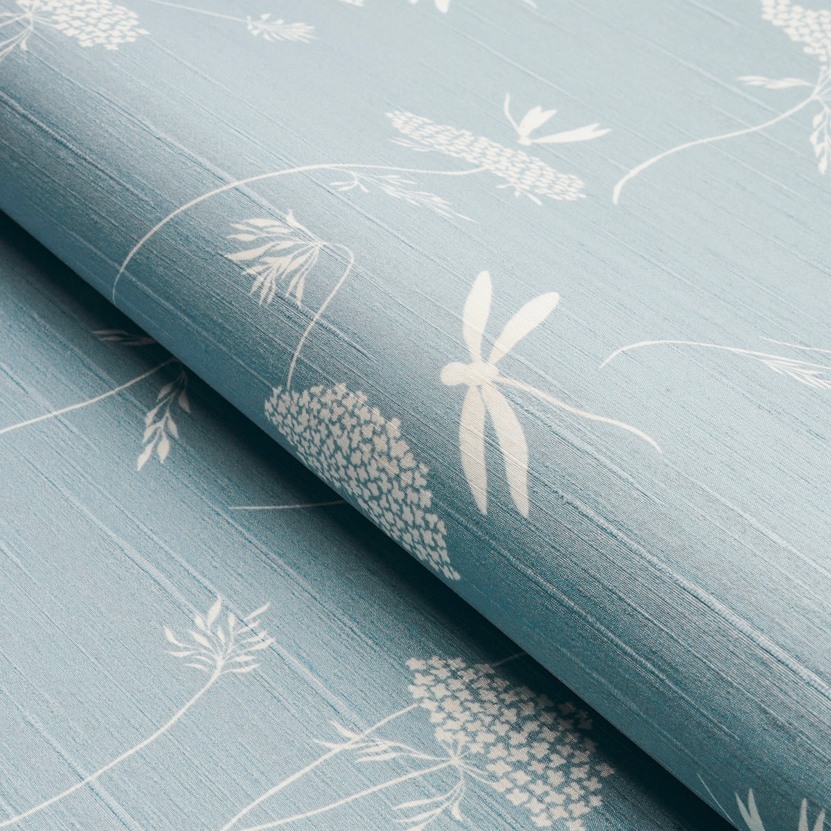 La Libellule Silk Ciel by Schumacher Elegant Dragonfly & Floral Wallpaper – Schumacher 5015191