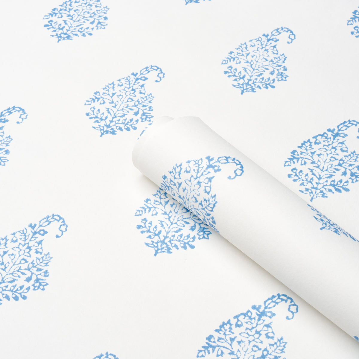 Kerala Paisley II Blue by Schumacher Jacaranda Collection Paisley Wallpaper – Schumacher 5015211