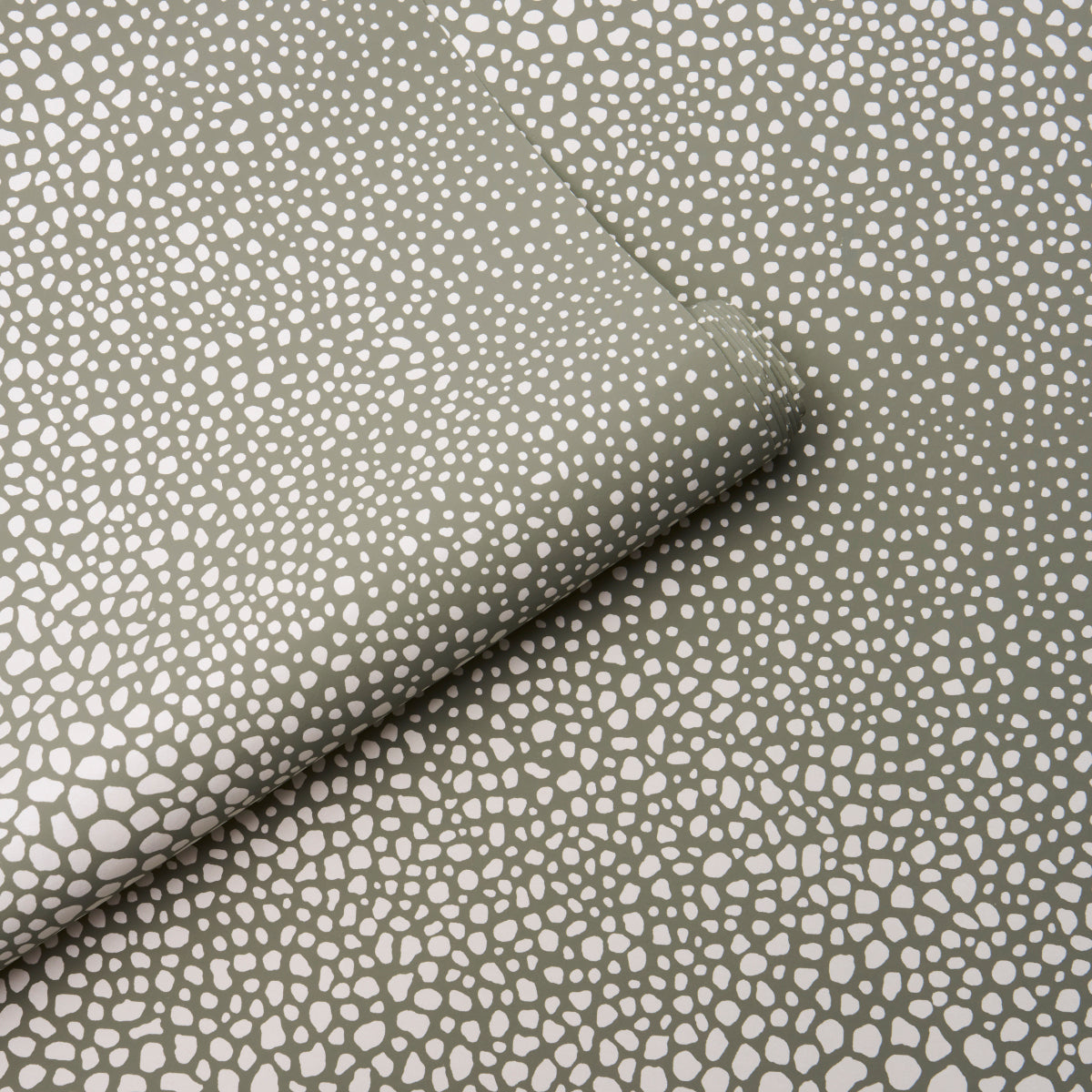 Fickle Texture Kelp by Celerie Kemble Schumacher Wallpaper – Schumacher 5015310
