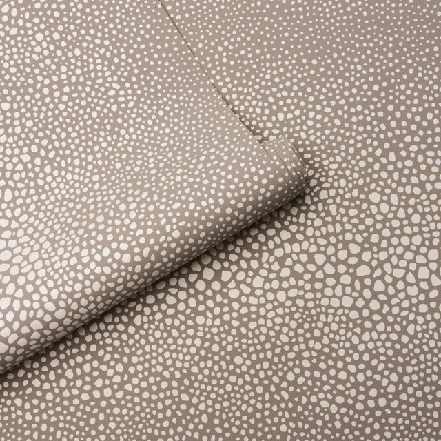 Fickle Texture Sand by Celerie Kemble Textural Shagreen Wallpaper – Schumacher 5015312