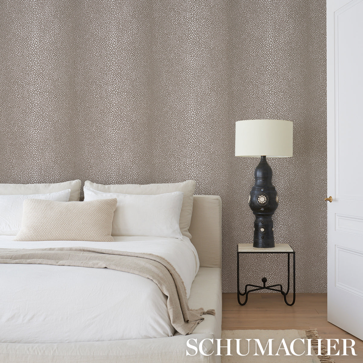 Fickle Texture Sand by Celerie Kemble Textural Shagreen Wallpaper – Schumacher 5015312