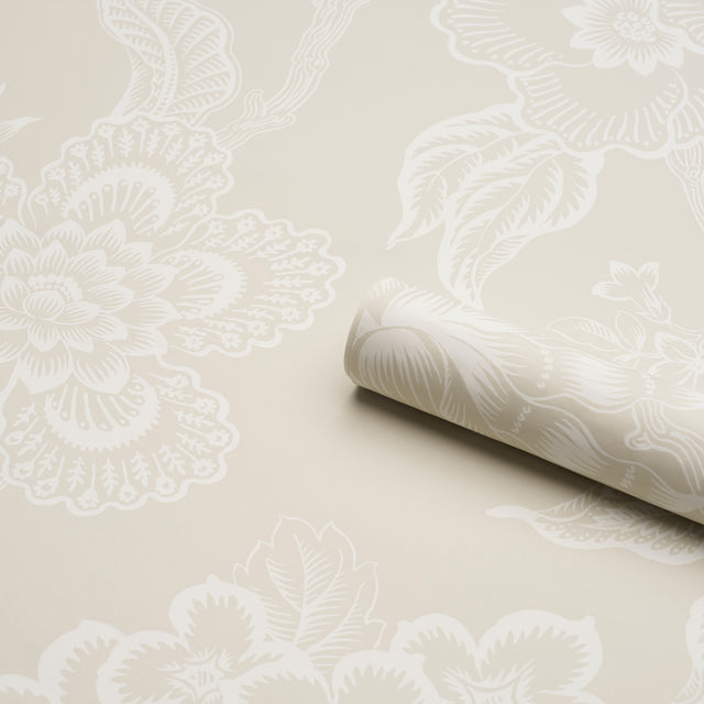 Hothouse Flowers Silhouette Cream by Schumacher – Celerie Kemble Designer Wallpaper 5015320