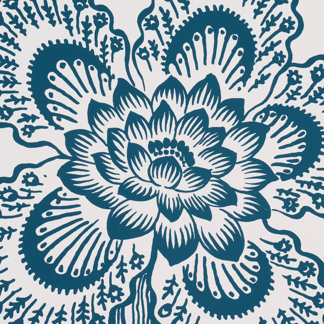 Hothouse Flowers Silhouette Peacock on White by Celerie Kemble Wallpaper – Schumacher 5015324