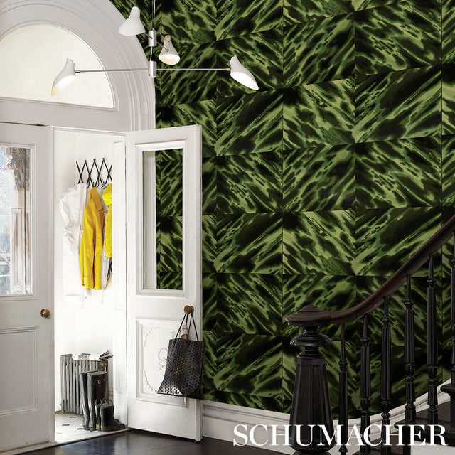 Tortoise Shell Amazon by Celerie Kemble Faux Tortoise Lacquered Wallpaper – Schumacher 5015371