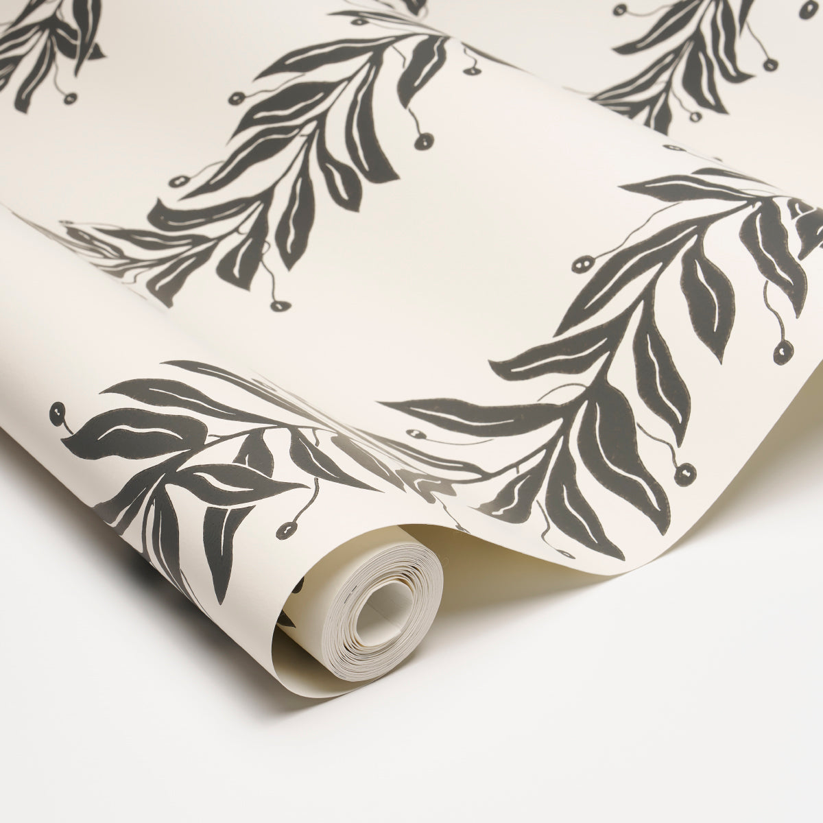 Tendril Stripe Black & Cream by Marian McEvoy Botanical Wallpaper – Schumacher 5015490