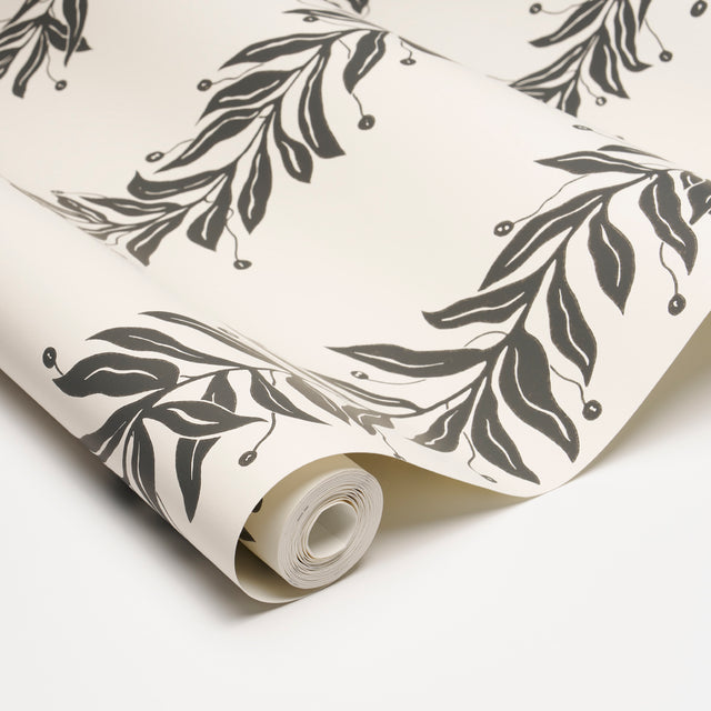 Tendril Stripe Black & Cream by Marian McEvoy Botanical Wallpaper – Schumacher 5015490