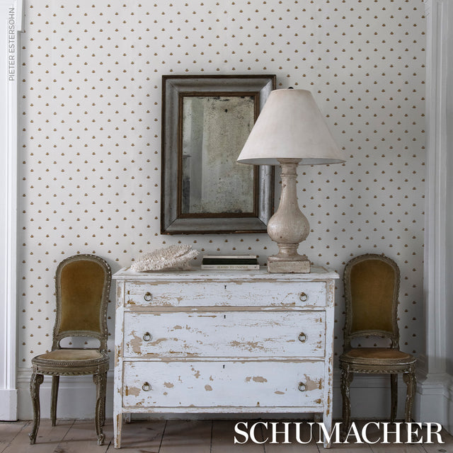 Hubert's Bees White & Gold by Schumacher Metallic Bee Motif Wallpaper – Schumacher 5015530