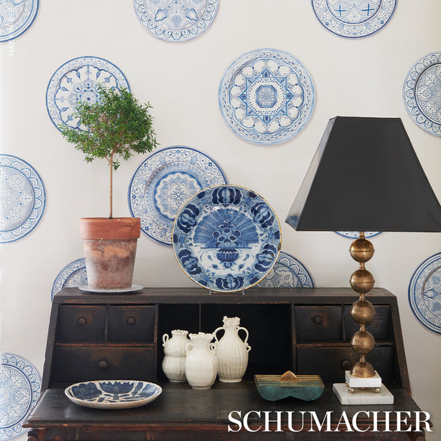 Montecito Porcelain Indigo by Mark D. Sikes Blue and White Plate Wallpaper – Schumacher 5015840