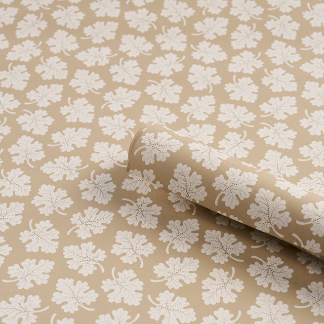 Olive Neutral by Rita Konig Small-Scale Leaf Motif Wallpaper – Schumacher 5015921