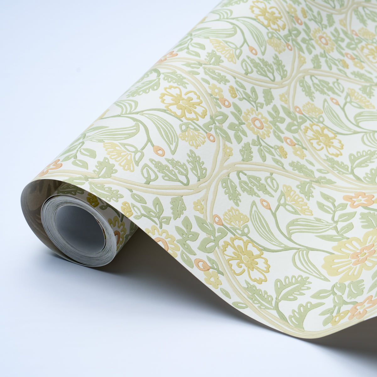 Garden Guild Marigold Botanical Floral Wallpaper – Schumacher 5016271