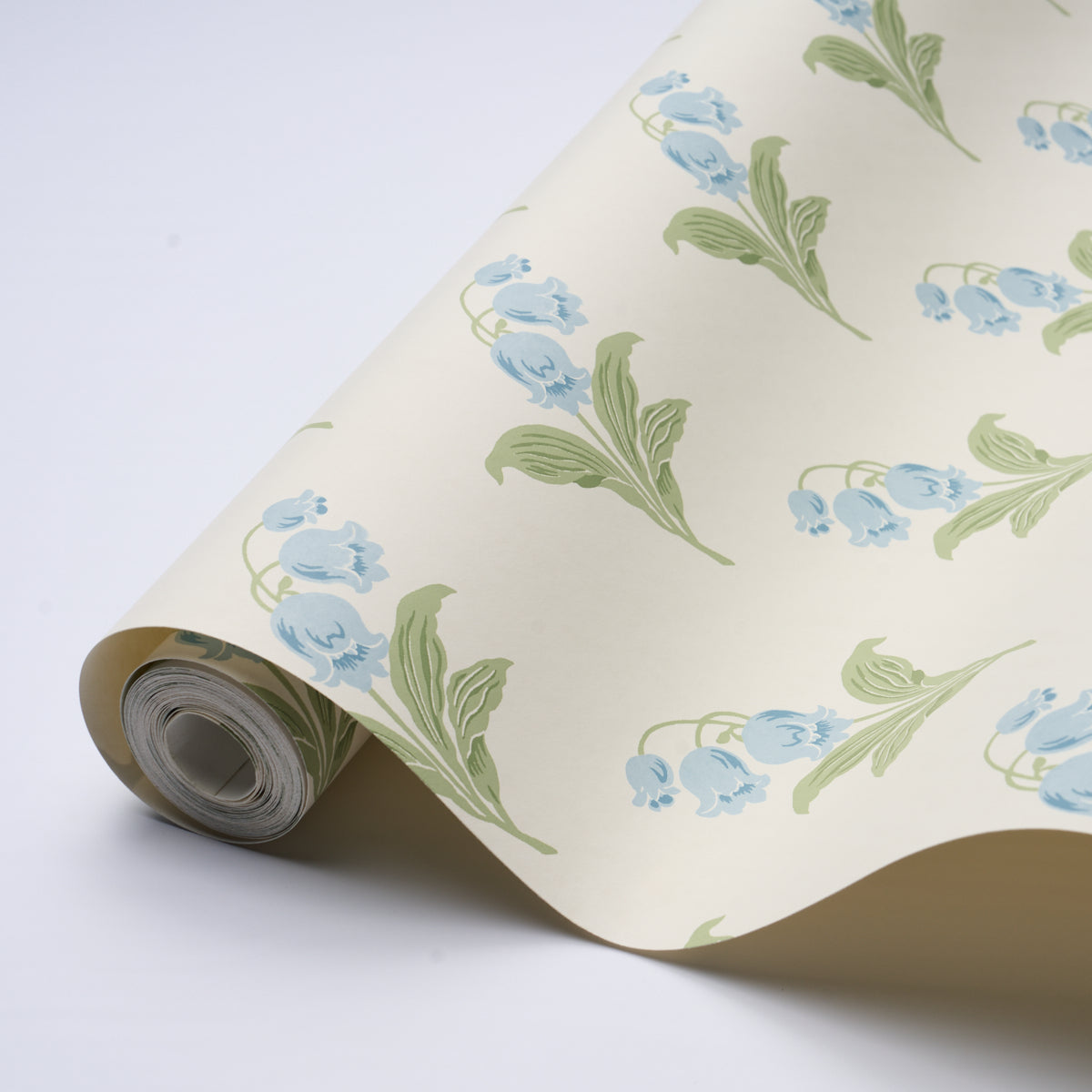 Lily of the Valley Bluebell by Schumacher Classic Floral Wallpaper – Schumacher 5016280