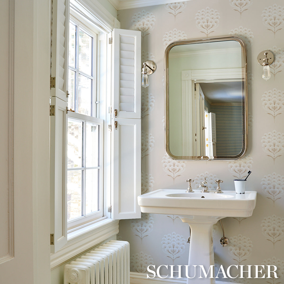Aurelia Limestone by Schumacher Large-Scale Botanical Wallpaper – Schumacher 5016340