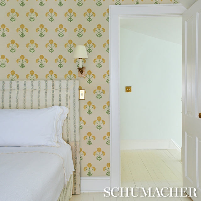 Saranda Flower Sisal Marigold by Schumacher Painterly Floral Wallpaper – Schumacher 5016670