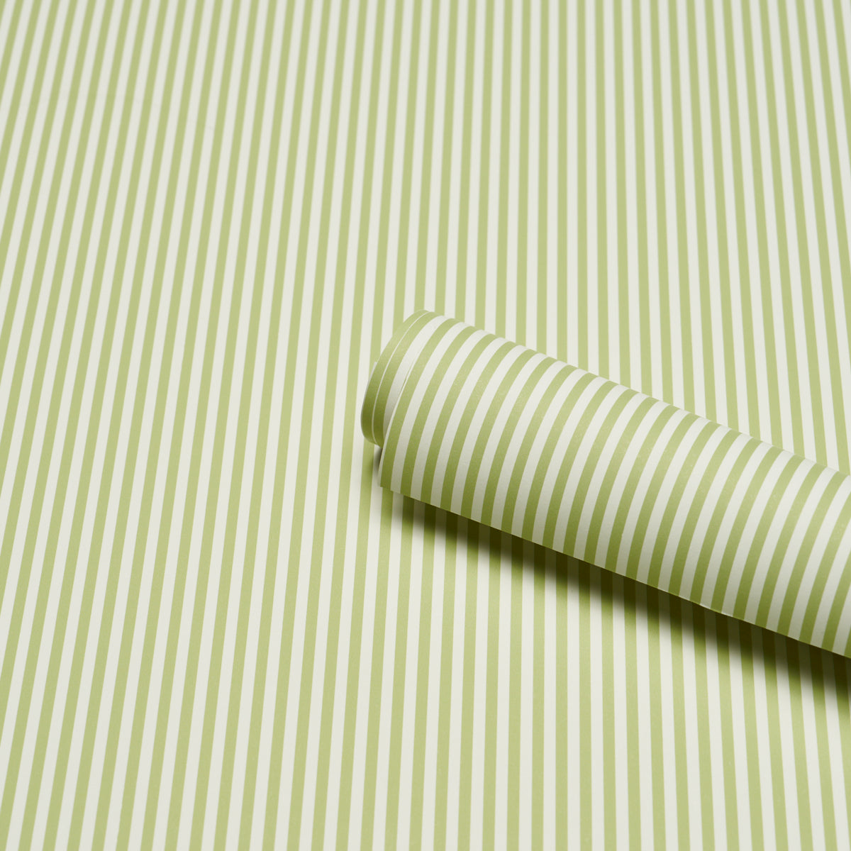 Emma Stripe Narrow Leaf by Schumacher Classic Green Stripe Wallpaper – Schumacher 5017193
