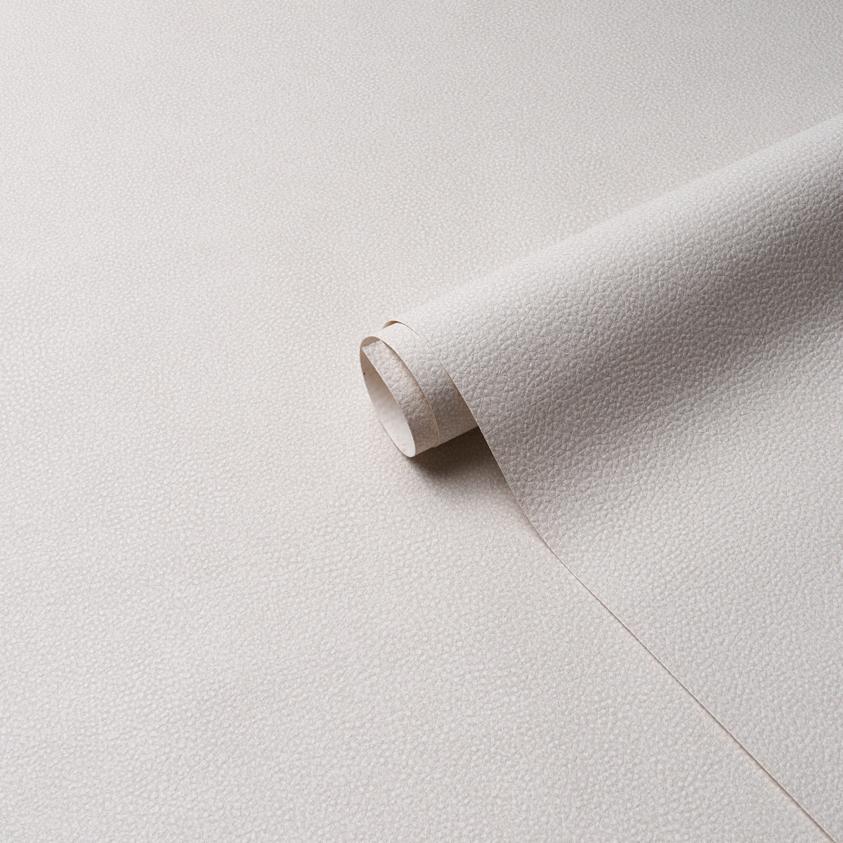 Dunbar Shagreen Vinyl Pearl by Schumacher Embossed Faux Shagreen Wallpaper – Schumacher 5017265