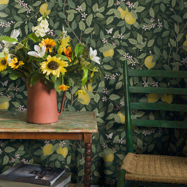 Citronträd Green Botanical Lemon Tree Wallpaper by Boråstapeter – Schumacher 5701